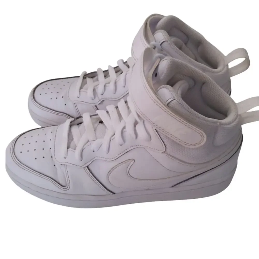 Nike Air Court Borough Mid 2 basketball athletic shoe Triple White 7Y/M-8.5 W - Picture 2 of 7